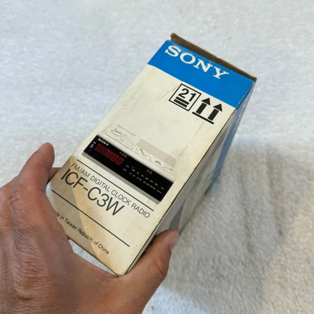 Sony Dream Machine ICF-C3W FM/AM Digital Clock Radio Vintage New In Box